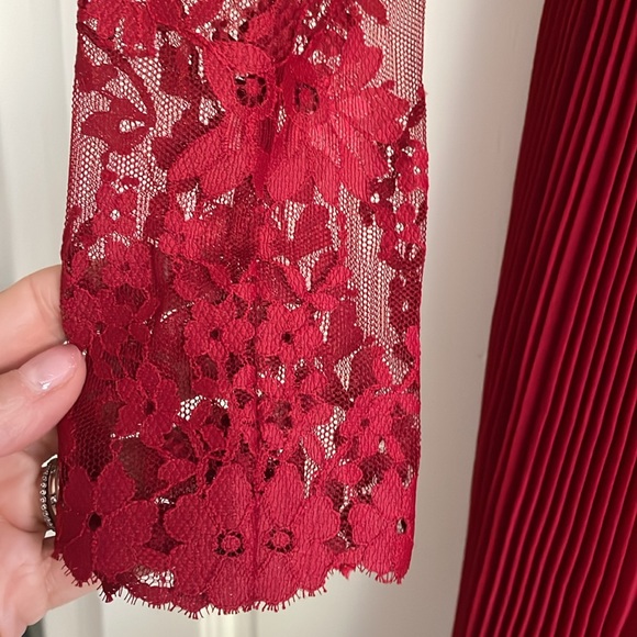 Marchesa Notte Red Lace Dress 0 - Picture 6 of 11